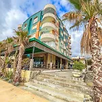 Empire Beach 684
