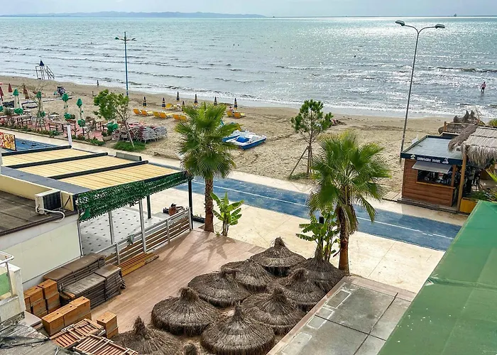 Empire Beach 684